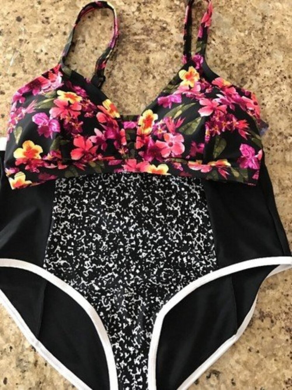 Forever 21 Plus Black Pink Floral Bikini Top Black White Bottom 2pcs 2X